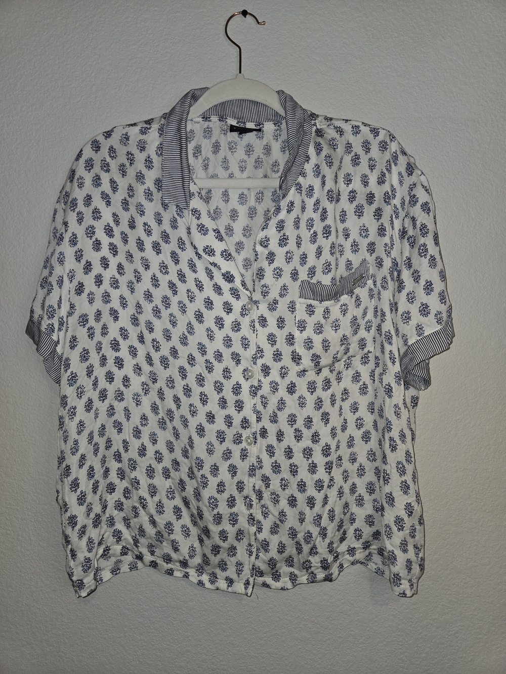 Tahari White and Navy Printed Short-Sleeve Button Front Blouse